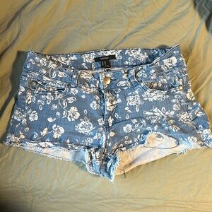 Cute Forever 21 Floral Denim Short Shorts